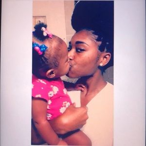 Meet your Posher, Mya